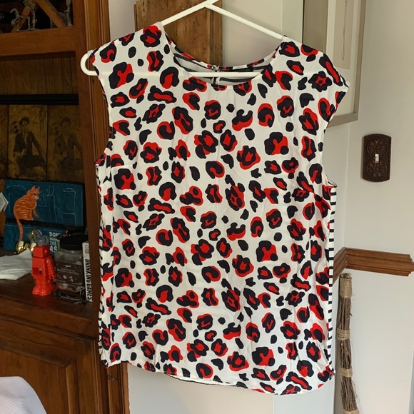 Talbots rayon animal print blouse.  Wornnabout 3x. Excellent‎ shape - Picture 1 of 4